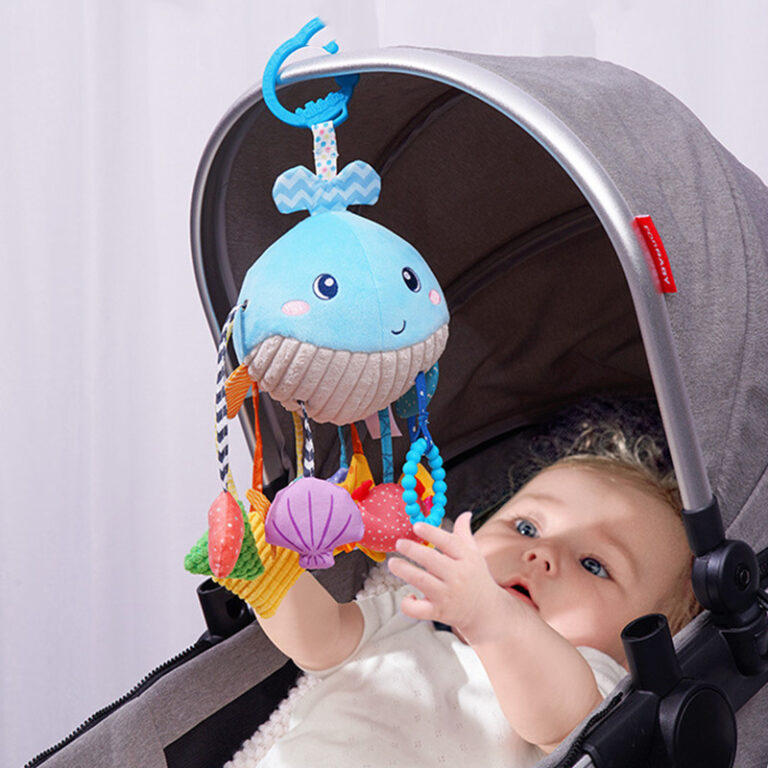 Chouchoule hanging toy for babies